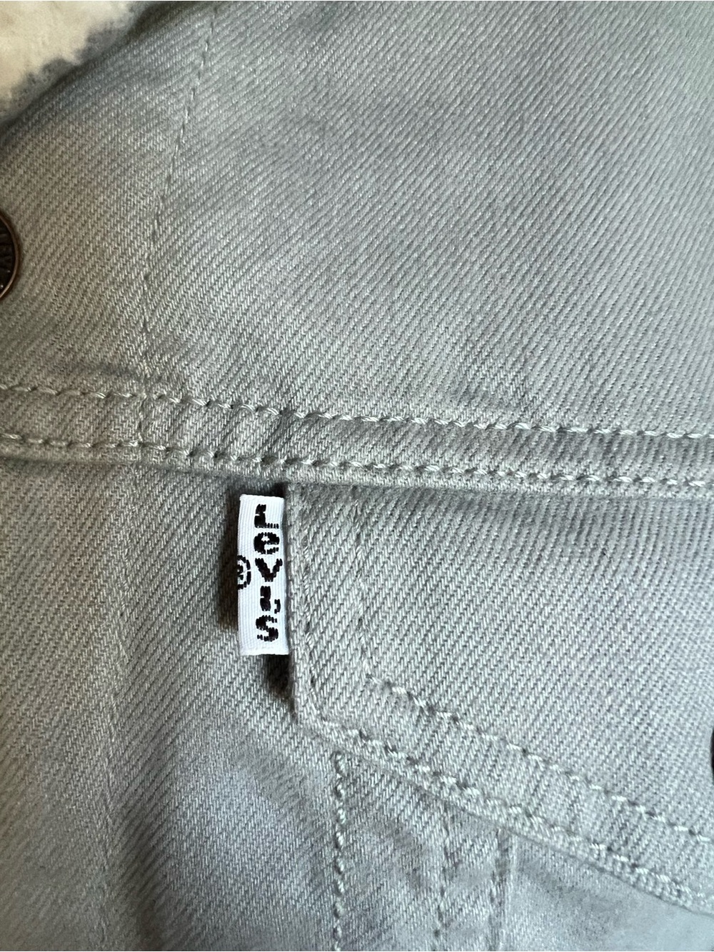Levi’s Gray Sherpa Trucker Jacket, S - Picture 2 of 9